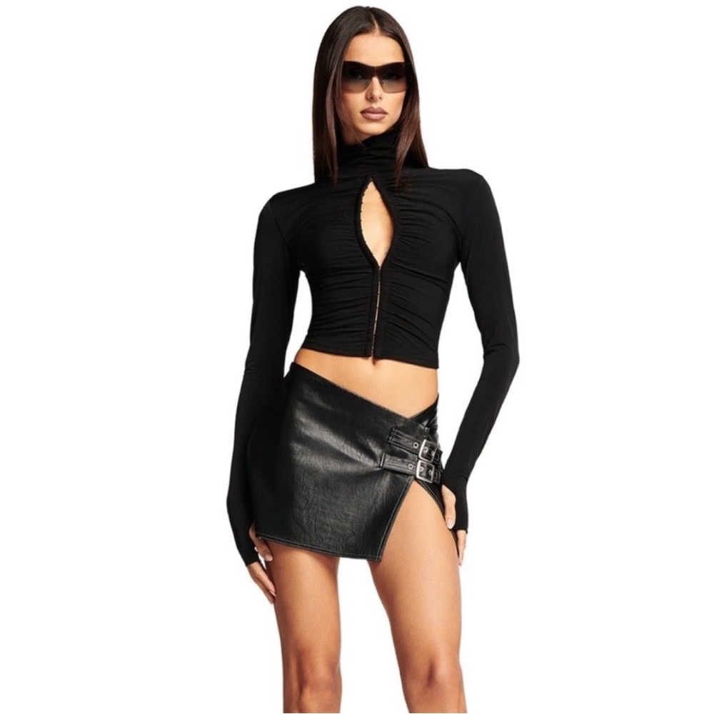 Black I am Gia long sleeve